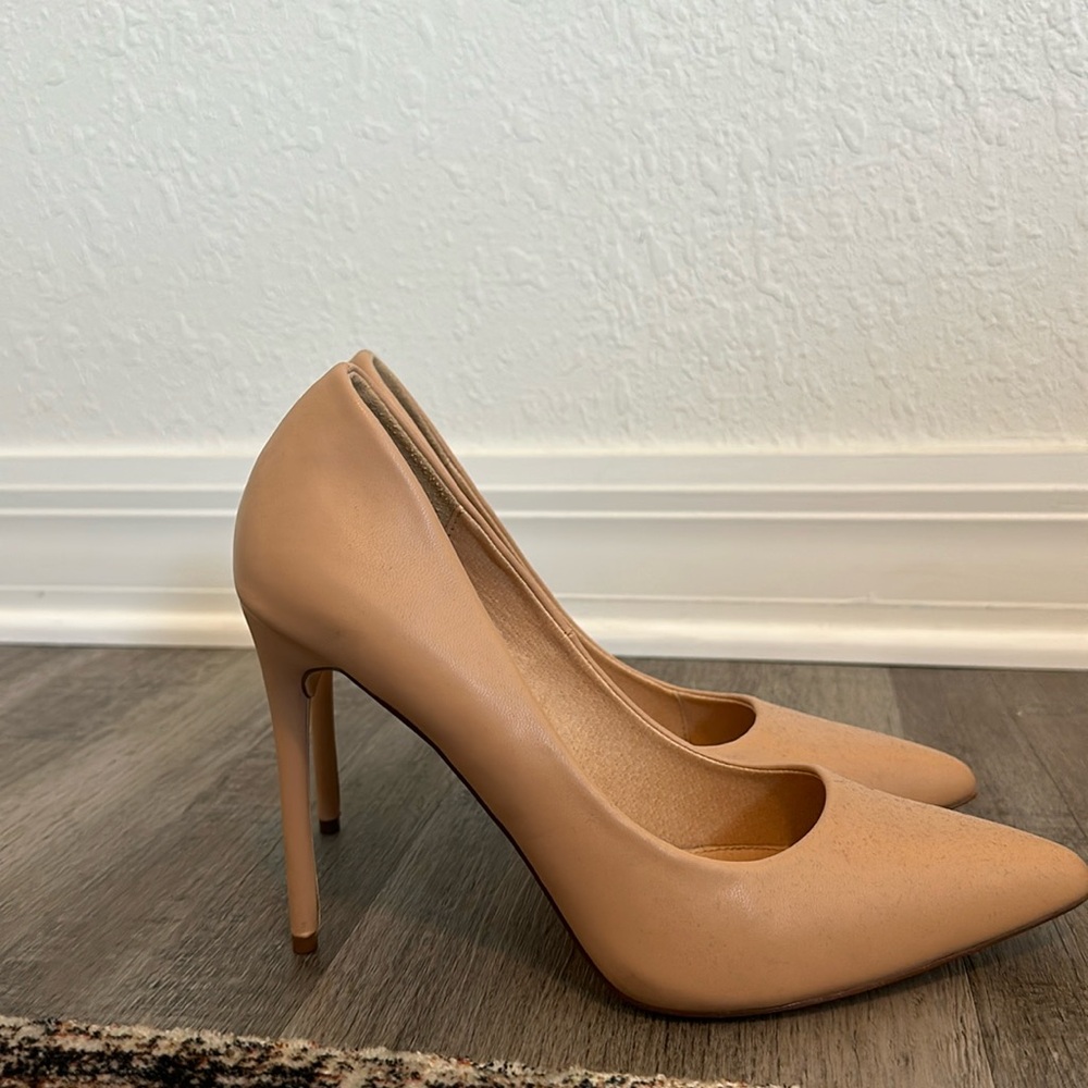 Lulus heels size: 8
